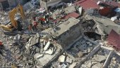 НЕСТВАРНИ СНИМЦИ ИЗ ВАЗДУХА: Ово село у Турској земљотрес је буквално преполовио (ВИДЕО) НЕСТВАРНИ СНИМЦИ ИЗ ВАЗДУХА: Ово село у Турској земљотрес је буквално преполовио (ВИДЕО)