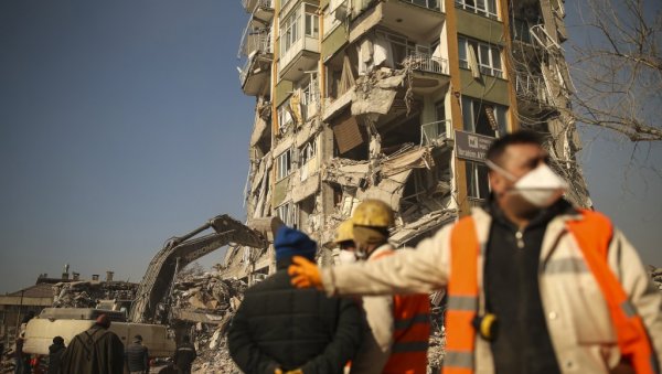 ТРЕСЛА СЕ ТУРСКА: Земљотрес јачине 4.3 степена погодио провинцију Адијаман ТРЕСЛА СЕ ТУРСКА: Земљотрес јачине 4.3 степена погодио провинцију Адијаман