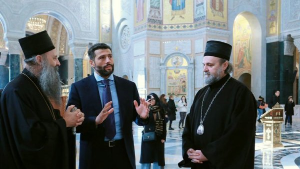 ШАПИЋ СЕ САСТАО СА ПАТРИЈАРХОМ: Моја обавеза као градоначелника је да имам интензивну и добру сарадњу са Српском православном црквом ШАПИЋ СЕ САСТАО СА ПАТРИЈАРХОМ: Моја обавеза као градоначелника је да имам интензивну и добру сарадњу са Српском православном црквом