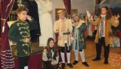 ДРАМА О ДРАМИ - ЗА ДЕЦУ: Премијера представе студија Медењаци у Великој Плани ДРАМА О ДРАМИ - ЗА ДЕЦУ: Премијера представе студија Медењаци у Великој Плани