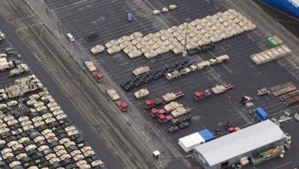 ТРГОВИНСКИ РАТ АМЕРИКЕ И ЕУ: Брисел 15. априла почиње да уводи контрамере против царина САД ТРГОВИНСКИ РАТ АМЕРИКЕ И ЕУ: Брисел 15. априла почиње да уводи контрамере против царина САД