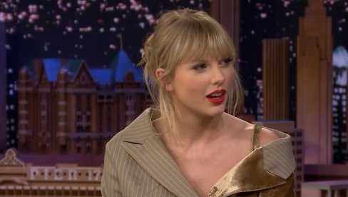 TEJLOR SVIFT NAJAVILA DOKUMENTARAC: Film o njenoj muzičkoj turneji Taylor Swift: The Eras Tour TEJLOR SVIFT NAJAVILA DOKUMENTARAC: Film o njenoj muzičkoj turneji Taylor Swift: The Eras Tour
