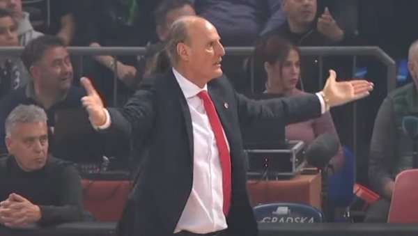 ДУШКО ИВАНОВИЋ ЈЕ ЗБОГ ОВОГА ПОЛУДЕО! Ево шта стоји иза искључења искусног тренерског вука на мечу Партизан - Црвена звезда (ВИДЕО) ДУШКО ИВАНОВИЋ ЈЕ ЗБОГ ОВОГА ПОЛУДЕО! Ево шта стоји иза искључења искусног тренерског вука на мечу Партизан - Црвена звезда (ВИДЕО)