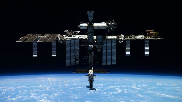 НА ДНУ ТИХОГ ОКЕАНА: Оштећени прогрес МС-21 изашао из орбите, па кроз атмосферу завршио у води НА ДНУ ТИХОГ ОКЕАНА: Оштећени прогрес МС-21 изашао из орбите, па кроз атмосферу завршио у води