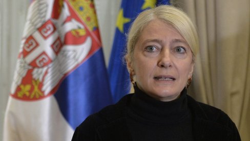 RAZGOVOR SA KINESKIM ASTRONAUTIMA: Štand CNS posetila ministarka Begović RAZGOVOR SA KINESKIM ASTRONAUTIMA: Štand CNS posetila ministarka Begović