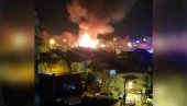 POŽAR U USTANIČKOJ: Gore barake kod tramvajske okretnice , vatrogasci na terenu (FOTO) POŽAR U USTANIČKOJ: Gore barake kod tramvajske okretnice , vatrogasci na terenu (FOTO)