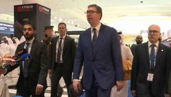 ВУЧИЋ ПОЗВАО МЛАДЕ МОМКЕ ДА СЕ ПРИЈАВЕ: Основна плата за специјалне јединице ће бити 220.000 динара ВУЧИЋ ПОЗВАО МЛАДЕ МОМКЕ ДА СЕ ПРИЈАВЕ: Основна плата за специјалне јединице ће бити 220.000 динара