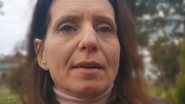 ПРОФЕСОРКИ ИЗМАКЛИ И ЧАСОВИ: Жртва насиља у Техничкој школи у Трстенику остала са свега пет одсто норме - тражи се решење ПРОФЕСОРКИ ИЗМАКЛИ И ЧАСОВИ: Жртва насиља у Техничкој школи у Трстенику остала са свега пет одсто норме - тражи се решење