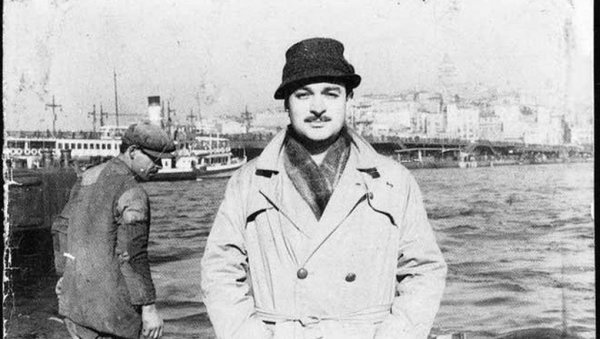 ТРАГАЊЕ ЗА СОБОМ: Роман Огуза Атаја који је променио турску књижевност ТРАГАЊЕ ЗА СОБОМ: Роман Огуза Атаја који је променио турску књижевност