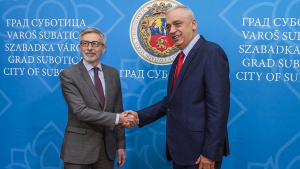 СУСРЕТ ГРАДОНАЧЕЛНИКА СУБОТИЦЕ И ФРАНЦУСКОГ АМБАСАДОРА: Бакић примио Пјера Кошара СУСРЕТ ГРАДОНАЧЕЛНИКА СУБОТИЦЕ И ФРАНЦУСКОГ АМБАСАДОРА: Бакић примио Пјера Кошара