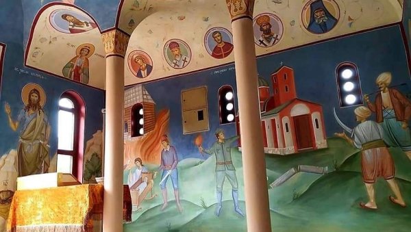 СМЕТА ИМ ИСТОРИЈА НА ФРЕСЦИ: Подигла се бура због мотива на осликаном зиду у Цркви Ружици у Рожајама, две године после њене обнове СМЕТА ИМ ИСТОРИЈА НА ФРЕСЦИ: Подигла се бура због мотива на осликаном зиду у Цркви Ружици у Рожајама, две године после њене обнове