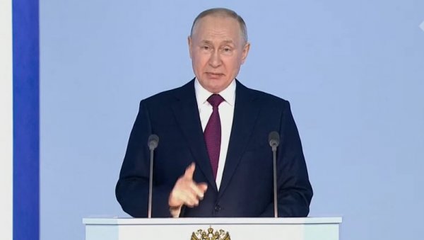 ТАМО СВЕ РУШЕ Путин о храмовима у Украјини ТАМО СВЕ РУШЕ Путин о храмовима у Украјини