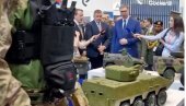 NAŠA VOJSKA IMA PRIORITET Vučić: 30 posto svega što se proizvede ostaje u zemlji NAŠA VOJSKA IMA PRIORITET Vučić: 30 posto svega što se proizvede ostaje u zemlji
