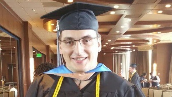 ЗБОГ БОГДАНА ДАРУЈЕМ СВЕ ОНО ШТО ИМАМ: Крагујевчанин гради дечје одмаралиште ЗБОГ БОГДАНА ДАРУЈЕМ СВЕ ОНО ШТО ИМАМ: Крагујевчанин гради дечје одмаралиште