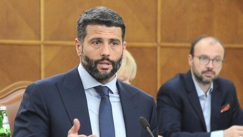 ZBOGOM BUS PLUSU: I zvanično potvrđeno - raskinut ugovor sa turskom firmom, Šapić pozvao radnike Kentkarta da pređu u novo preduzeće