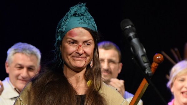 НАГРАДА ПРОСЈАКИЊИ: Аматерске глумачке свечаности у Пожаревцу, признање Марији Маричић НАГРАДА ПРОСЈАКИЊИ: Аматерске глумачке свечаности у Пожаревцу, признање Марији Маричић