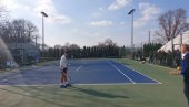 ĐOKOVIĆ SE OBRATIO JAVNOSTI: Nole o Americi, Dubaiju, gladi za trofejima... (FOTO/VIDEO) ĐOKOVIĆ SE OBRATIO JAVNOSTI: Nole o Americi, Dubaiju, gladi za trofejima... (FOTO/VIDEO)