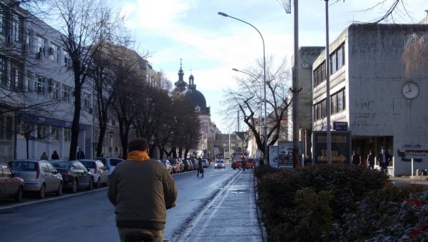 ПАРАЗИТ ЛИСИЦЕ ПРЕТЊА И ЧОВЕКУ: Стручњаци упозоравају ловце да буду опрезни у контакту са предаторима ПАРАЗИТ ЛИСИЦЕ ПРЕТЊА И ЧОВЕКУ: Стручњаци упозоравају ловце да буду опрезни у контакту са предаторима