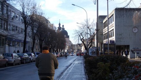 ПАРАЗИТ ЛИСИЦЕ ПРЕТЊА И ЧОВЕКУ: Стручњаци упозоравају ловце да буду опрезни у контакту са предаторима ПАРАЗИТ ЛИСИЦЕ ПРЕТЊА И ЧОВЕКУ: Стручњаци упозоравају ловце да буду опрезни у контакту са предаторима