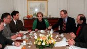 IZGOVOR ZA AGRESIJU NATO: Na današnji dan okončana 1999. farsa u Rambujeu (FOTO) IZGOVOR ZA AGRESIJU NATO: Na današnji dan okončana 1999. farsa u Rambujeu (FOTO)