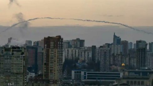 EKSPLOZIJE ODJEKUJU KIJEVOM: Rusi zasuli ukrajinsku prestonicu raketama (FOTO/VIDEO)