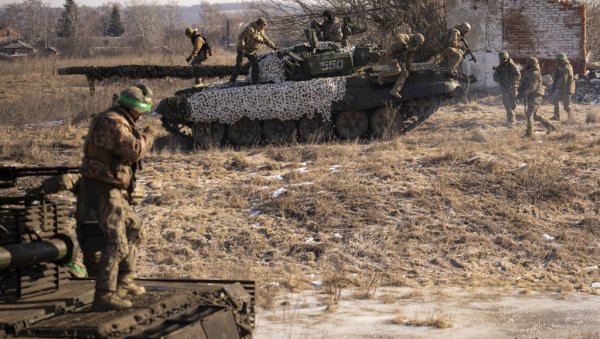 КИЈЕВ КРЕЋЕ У КОНТРАОФАНЗИВУ: Помоћник Зеленског открива када се и где може очекивати удар украјинске војске КИЈЕВ КРЕЋЕ У КОНТРАОФАНЗИВУ: Помоћник Зеленског открива када се и где може очекивати удар украјинске војске