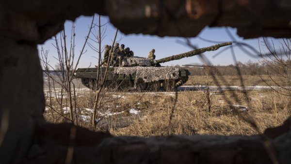 ПОРУКЕ ИЗ КОПЕНХАГЕНА: Европа треба брже и издашније да шаље помоћ Украјини ПОРУКЕ ИЗ КОПЕНХАГЕНА: Европа треба брже и издашније да шаље помоћ Украјини