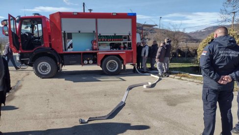 ZA LAKŠU BORBU PROTIV ŠUMSKIH POŽARA: Vartogasci Nacionalnog parka Tara dobili novi kamion