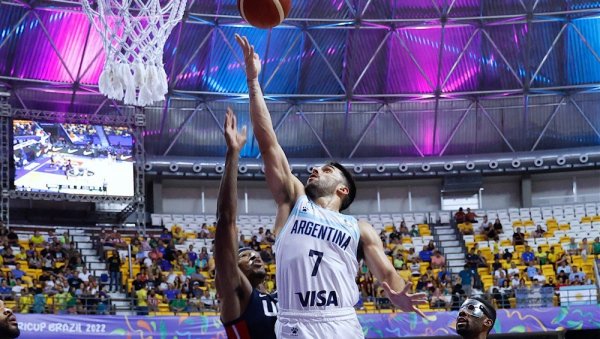 КАМПАЦО БРИЉИРАО У ДРЕСУ АРГЕНТИНЕ: Плејмејкер Звезде главни играч у важној победи гаучоса КАМПАЦО БРИЉИРАО У ДРЕСУ АРГЕНТИНЕ: Плејмејкер Звезде главни играч у важној победи гаучоса