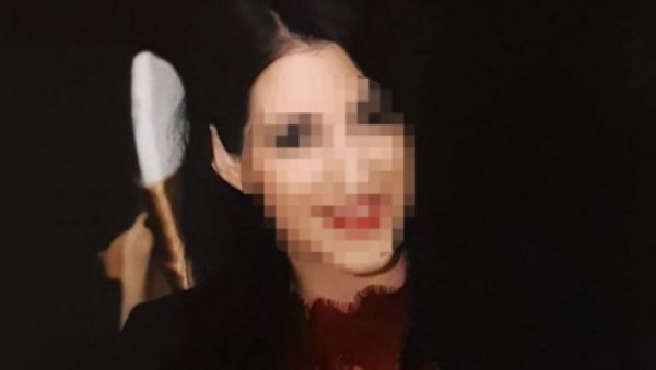ОВО ЈЕ МАЈКА КОЈА ЈЕ ПОГИНУЛА ПОД ТОЧКОВИМА КАМИОНА! Шетала дете у колицима, присутни викали на возача да стане (ФОТО) ОВО ЈЕ МАЈКА КОЈА ЈЕ ПОГИНУЛА ПОД ТОЧКОВИМА КАМИОНА! Шетала дете у колицима, присутни викали на возача да стане (ФОТО)