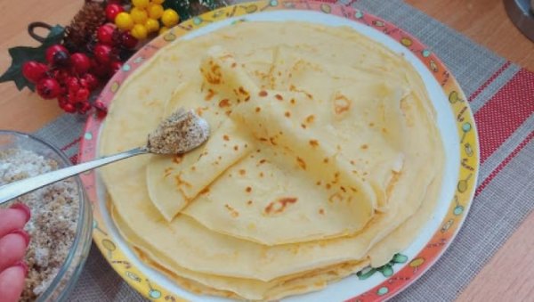 СМЕСА ЗА МЕКАНЕ И ПРОЗИРНЕ ПАЛАЧИНКЕ: Један састојак све мења (ВИДЕО) СМЕСА ЗА МЕКАНЕ И ПРОЗИРНЕ ПАЛАЧИНКЕ: Један састојак све мења (ВИДЕО)