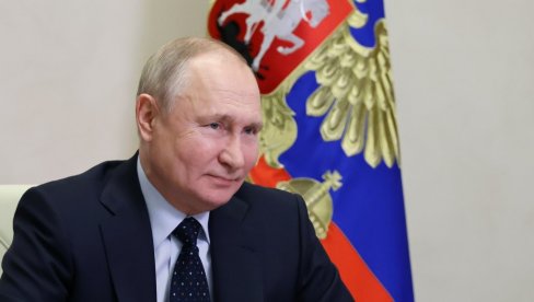 STUDENT IZ UGANDE TRAŽIO OD PUTINA DA GA USVOJI: Odgovor ruskog predsednika oduševio sve u publici (VIDEO) STUDENT IZ UGANDE TRAŽIO OD PUTINA DA GA USVOJI: Odgovor ruskog predsednika oduševio sve u publici (VIDEO)
