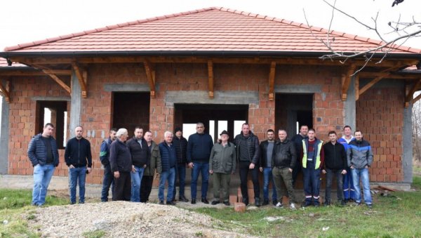 ПОЖАЖУ ЛОВАЧКОМ ДОМУ: Општина Младеновац издвојила новац за кров и столарију ПОЖАЖУ ЛОВАЧКОМ ДОМУ: Општина Младеновац издвојила новац за кров и столарију