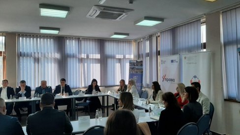 ОПШТИНА ВРАЧАР ПОТПИСАЛА УГОВОРЕ У ТРШИЋУ: Додела средстава за међуопштинску сарадњу ОПШТИНА ВРАЧАР ПОТПИСАЛА УГОВОРЕ У ТРШИЋУ: Додела средстава за међуопштинску сарадњу