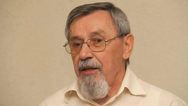 ЗЛАТНИ КЉУЧИЋ РАНКУ ПАВЛОВИЋУ: Добитник награде Смедеревска песничка јесен“ песник из Републике Српске ЗЛАТНИ КЉУЧИЋ РАНКУ ПАВЛОВИЋУ: Добитник награде Смедеревска песничка јесен“ песник из Републике Српске