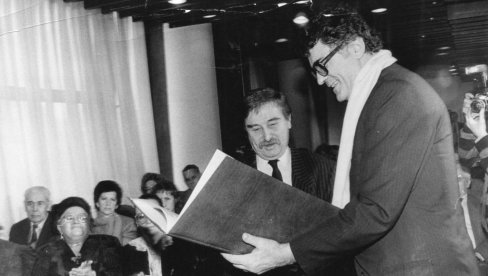 ZMAJ, OGNJEN, VUK: Sećanje na Ognjena Lakićevića, svestranog delatnika u kulturi ZMAJ, OGNJEN, VUK: Sećanje na Ognjena Lakićevića, svestranog delatnika u kulturi
