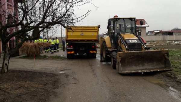 НОВА СЕЗОНА ОБНОВЕ НОВОСАДСКИХ САОБРАЋАЈНИЦА: Радови почињу сутра у у Ветернику и Футогу НОВА СЕЗОНА ОБНОВЕ НОВОСАДСКИХ САОБРАЋАЈНИЦА: Радови почињу сутра у у Ветернику и Футогу
