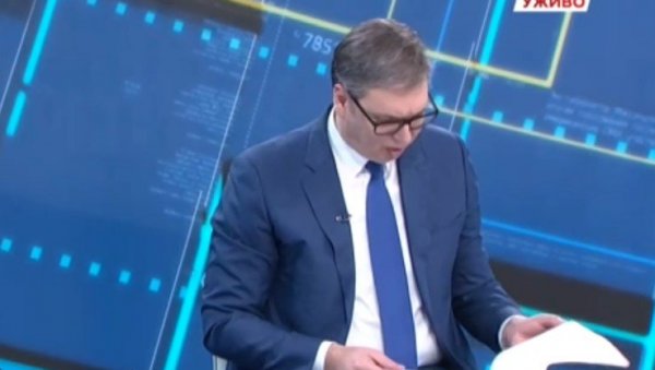 ВУЧИЋ ОТКРИО ШТА ТРЕНУТНО ЧИТА: Добио сам те књиге ВУЧИЋ ОТКРИО ШТА ТРЕНУТНО ЧИТА: Добио сам те књиге