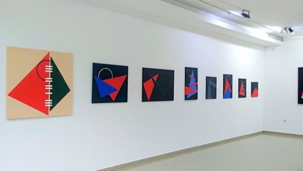 „БЕСКРАЈНА РАВНИЦА“ У ПОЖАРЕВЦУ: У Галерији савремене уметности отворена изложба уметнице из Бачког Петровца „БЕСКРАЈНА РАВНИЦА“ У ПОЖАРЕВЦУ: У Галерији савремене уметности отворена изложба уметнице из Бачког Петровца