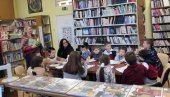 ДЕЧЈА РАДИОНИЦА СА ЖАРКОМ БУБАМАРКОМ: У параћинској библиотеци обележен национални дан књиге