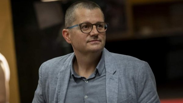ГЕБЕЛСОВСКА ПРОПАГАНДА ЗА ГРАЧАНИЦУ: Позоришни ствараоци огорчени нападом Јетона Незираја на српски театар ГЕБЕЛСОВСКА ПРОПАГАНДА ЗА ГРАЧАНИЦУ: Позоришни ствараоци огорчени нападом Јетона Незираја на српски театар