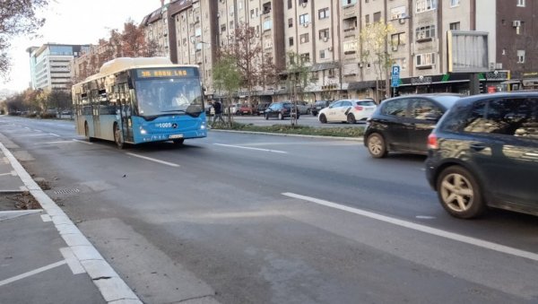 МЕЊАЈУ ТРАСЕ АУТОБУСА : Због радова на Лиману преусмерен градски превоз МЕЊАЈУ ТРАСЕ АУТОБУСА : Због радова на Лиману преусмерен градски превоз