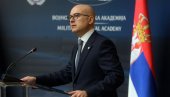 ЛАЖ ЈЕ ДА ШАЉЕМО ОРУЖЈЕ У УКРАЈИНУ: Министар одбране Вучевић о сазнањима Ројтерса ЛАЖ ЈЕ ДА ШАЉЕМО ОРУЖЈЕ У УКРАЈИНУ: Министар одбране Вучевић о сазнањима Ројтерса