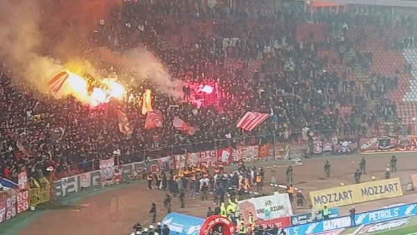 КАД ДЕЛИЈЕ СЛАВЕ! Ево како су играчи и северна трибина прославили велику победу над вечитим ривалом КАД ДЕЛИЈЕ СЛАВЕ! Ево како су играчи и северна трибина прославили велику победу над вечитим ривалом