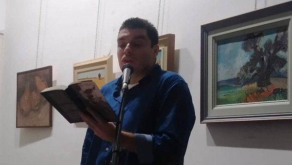 TЕАТАР, ИСПОВЕСТ, КАБАРЕ: Књижевно вече Стефана Симића синоћ у Параћину TЕАТАР, ИСПОВЕСТ, КАБАРЕ: Књижевно вече Стефана Симића синоћ у Параћину