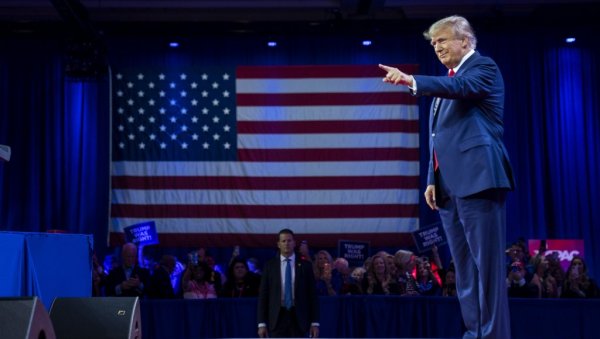 УМРО ЈЕДАН ОД НАЈВЕЋИХ ДОНАТОРА ТРАМПОВЕ ПАРТИЈЕ: Републикански мегафинансијер преминуо у 95. години УМРО ЈЕДАН ОД НАЈВЕЋИХ ДОНАТОРА ТРАМПОВЕ ПАРТИЈЕ: Републикански мегафинансијер преминуо у 95. години