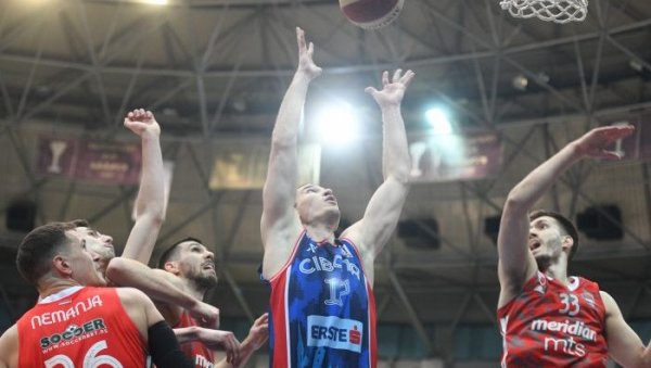 ЗВЕЗДА ПАЛА У ДРАЖЕНОВОМ ДОМУ: Цибона у лудој завршници нанела тек други пораз шампиону Јадрана! ЗВЕЗДА ПАЛА У ДРАЖЕНОВОМ ДОМУ: Цибона у лудој завршници нанела тек други пораз шампиону Јадрана!