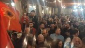 SKANDALOZAN SNIMAK IZ CRNE GORE: Šiptari slavili u Tuzima uz povike UČK, UČK (VIDEO) SKANDALOZAN SNIMAK IZ CRNE GORE: Šiptari slavili u Tuzima uz povike UČK, UČK (VIDEO)