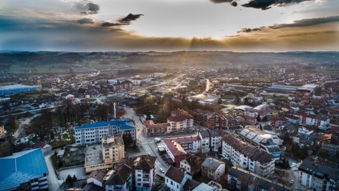 SRPSKA INTERESANTNA STRANIM INVESTITORIMA: Ove godine u RS otvoreno 200 novih firmi SRPSKA INTERESANTNA STRANIM INVESTITORIMA: Ove godine u RS otvoreno 200 novih firmi