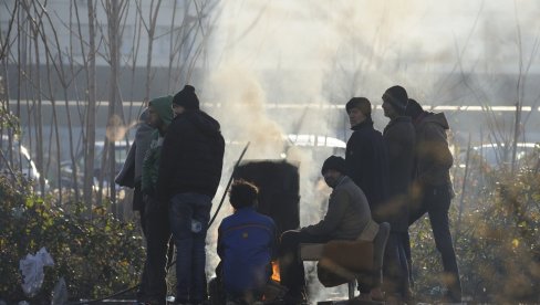 PRONAĐENI MIGRANTI: U Miratovcu se uselili u kuću čiji vlasnik živi u Belgiji PRONAĐENI MIGRANTI: U Miratovcu se uselili u kuću čiji vlasnik živi u Belgiji